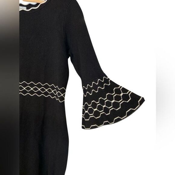 Danny and Nicole Black and White Sweater Dress Size PL - Picture 4 of 8